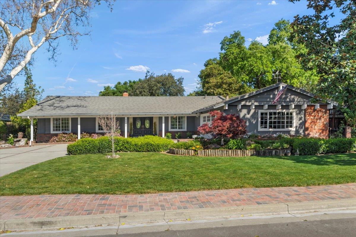 6618 Crystal Springs DR