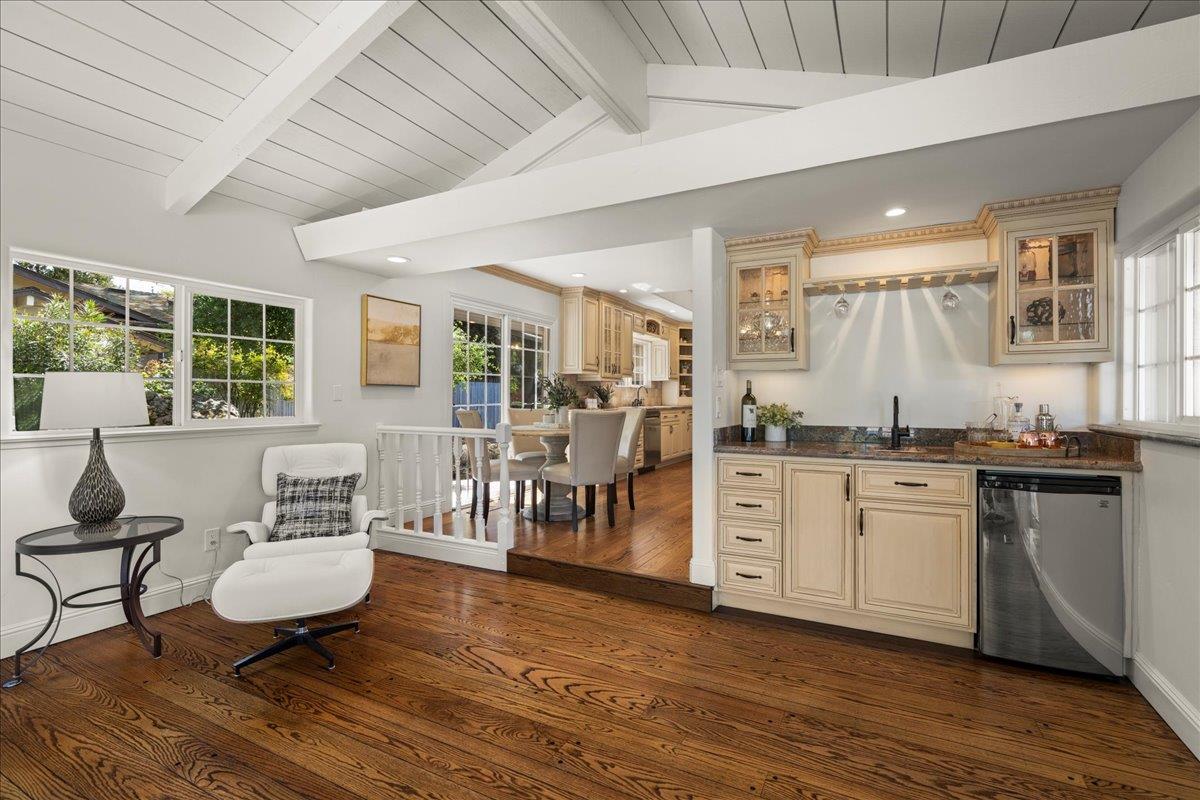 6618 Crystal Springs DR