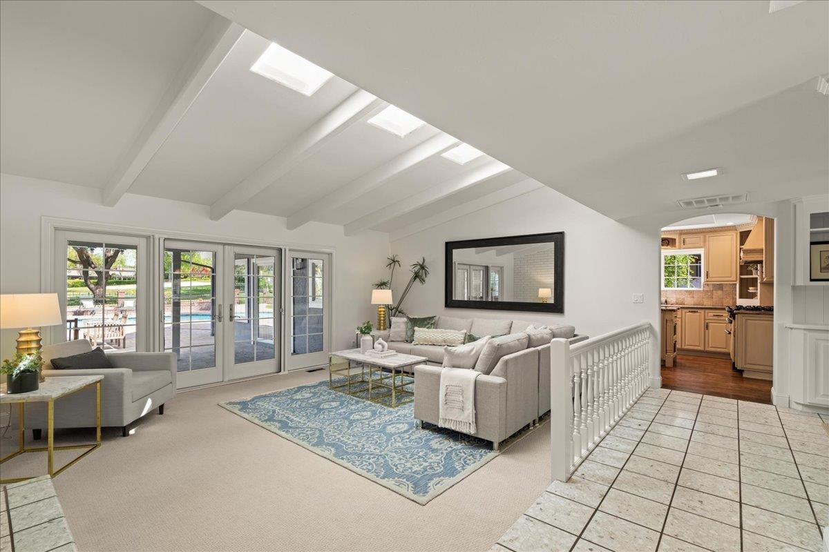 6618 Crystal Springs DR