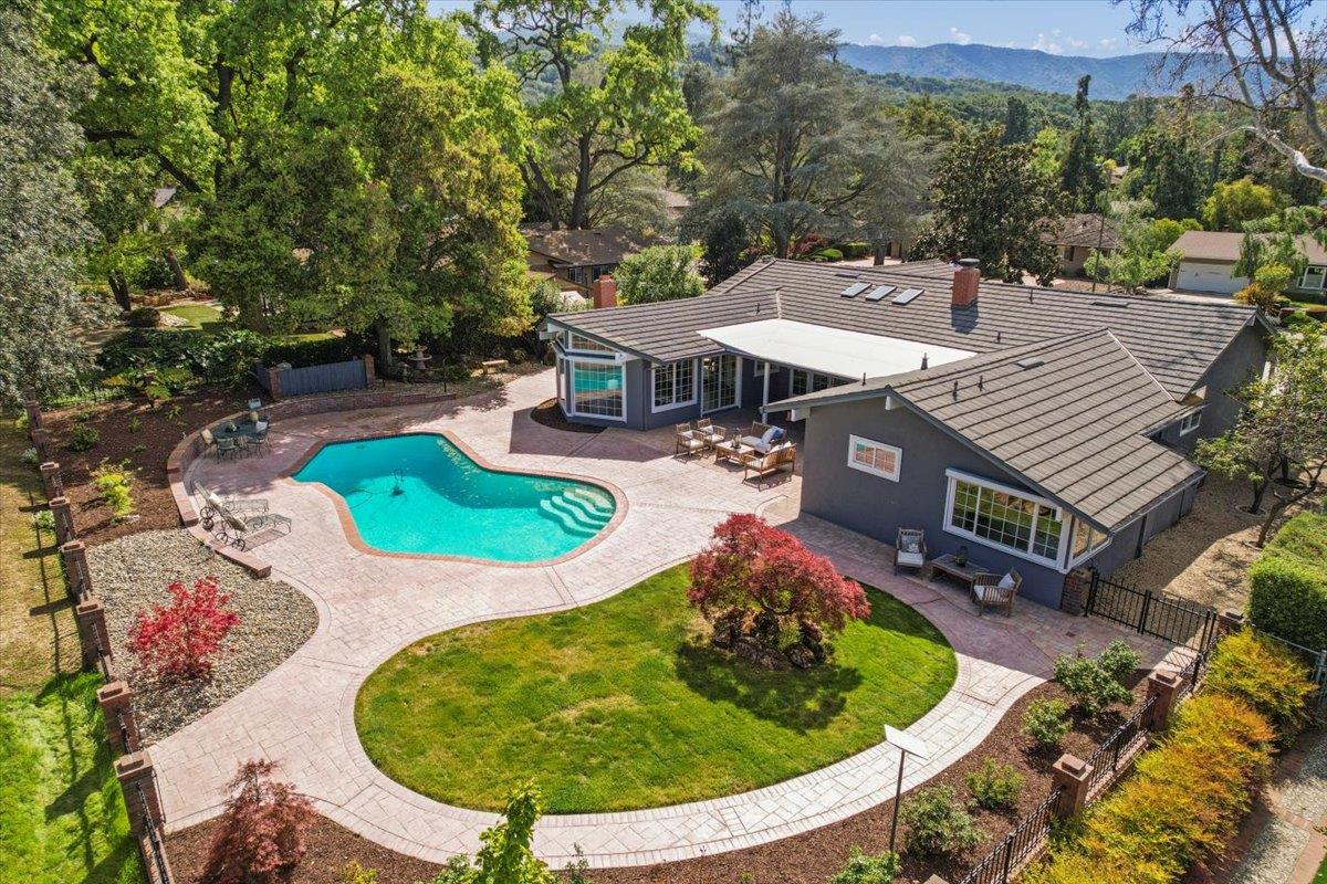 6618 Crystal Springs DR