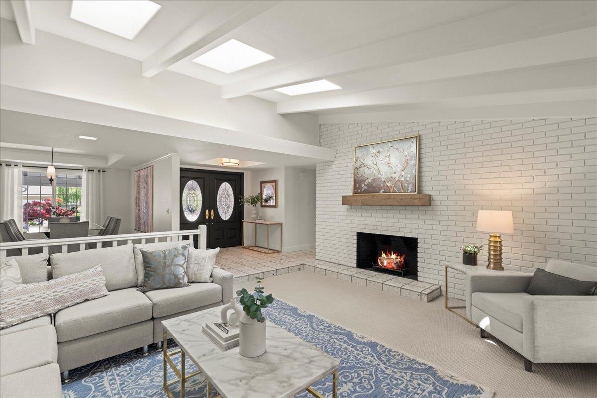 6618 Crystal Springs DR