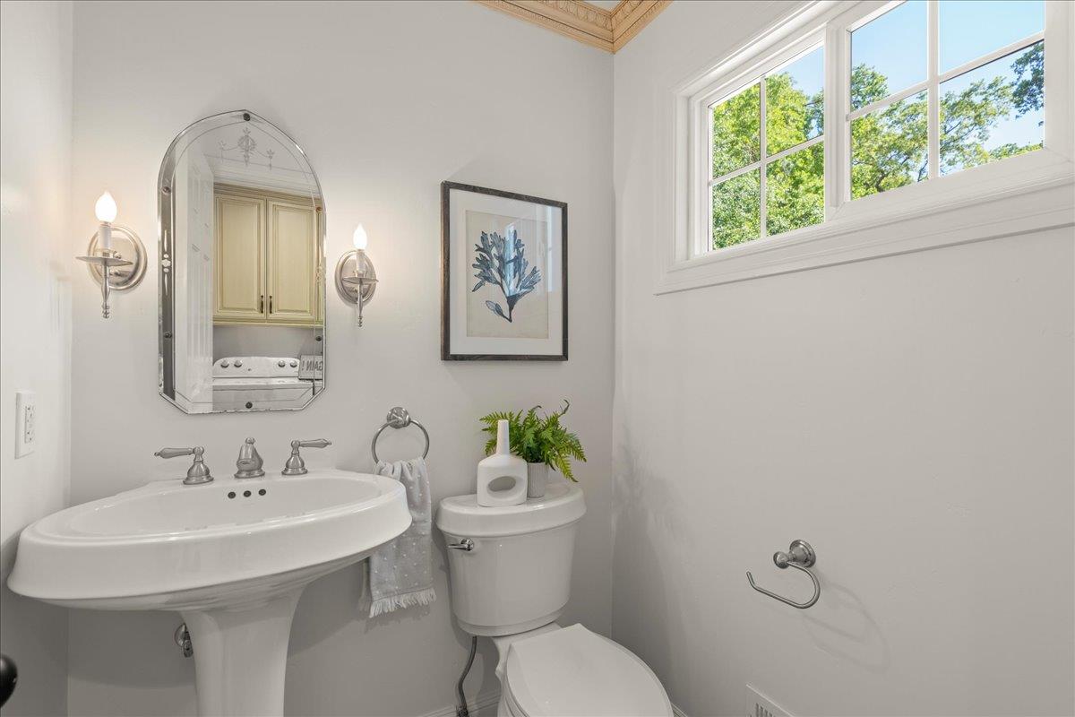 6618 Crystal Springs DR