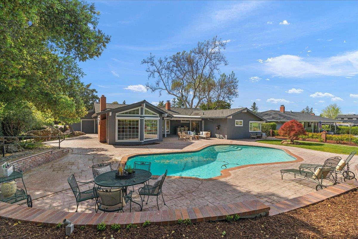 6618 Crystal Springs DR