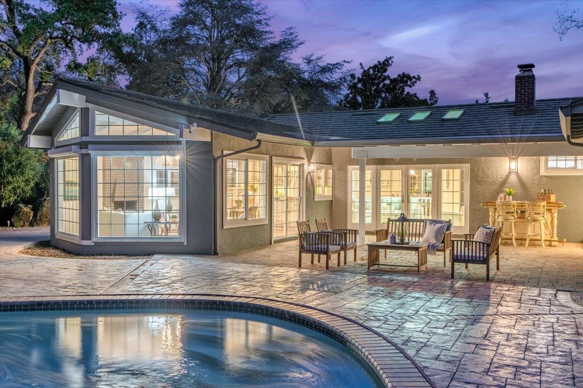 6618 Crystal Springs DR