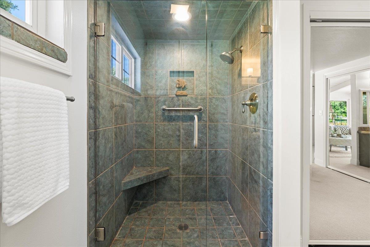 6618 Crystal Springs DR