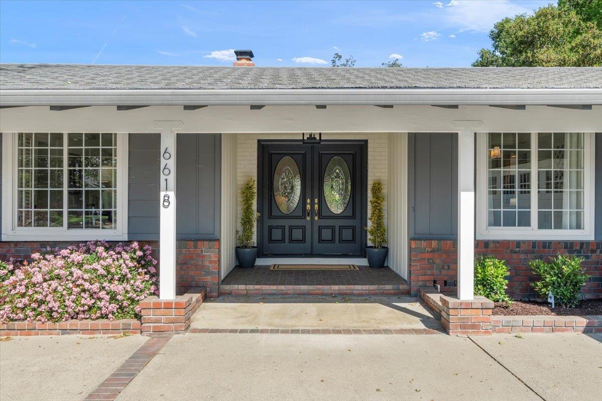 6618 Crystal Springs DR