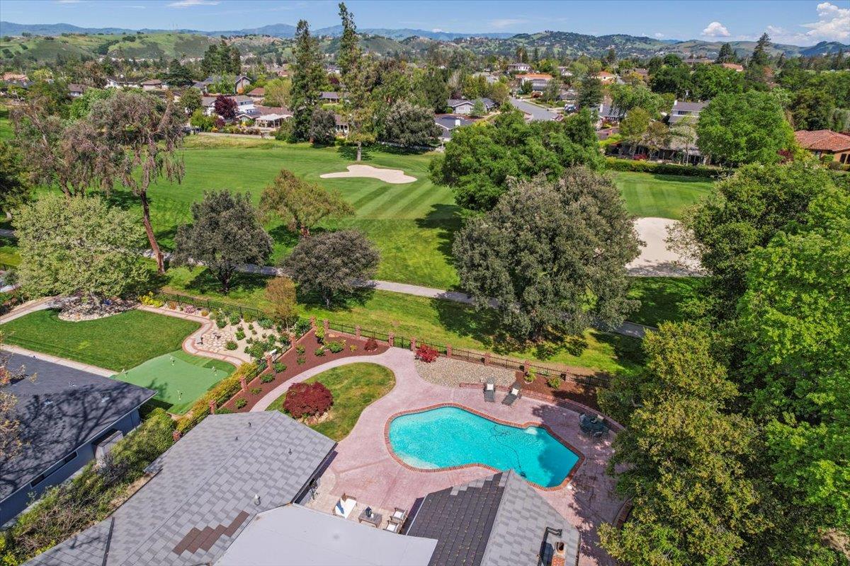 6618 Crystal Springs DR