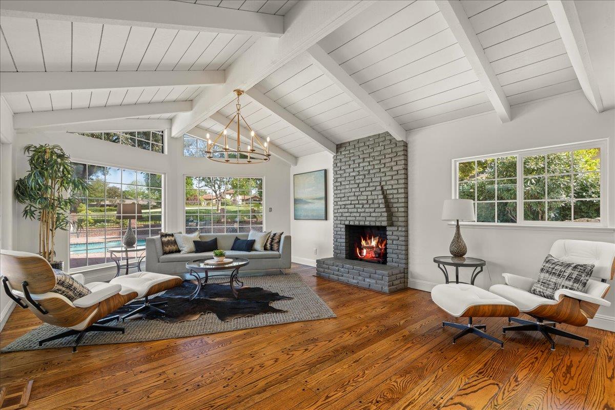 6618 Crystal Springs DR