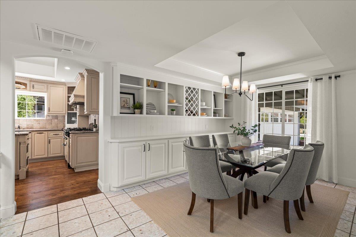 6618 Crystal Springs DR