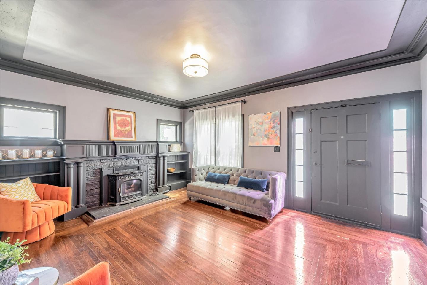 320 N 17th ST