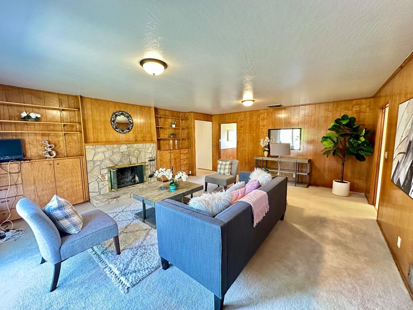 1356 Robsheal DR
