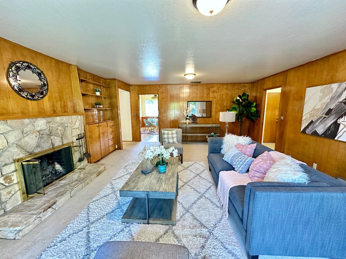 1356 Robsheal DR