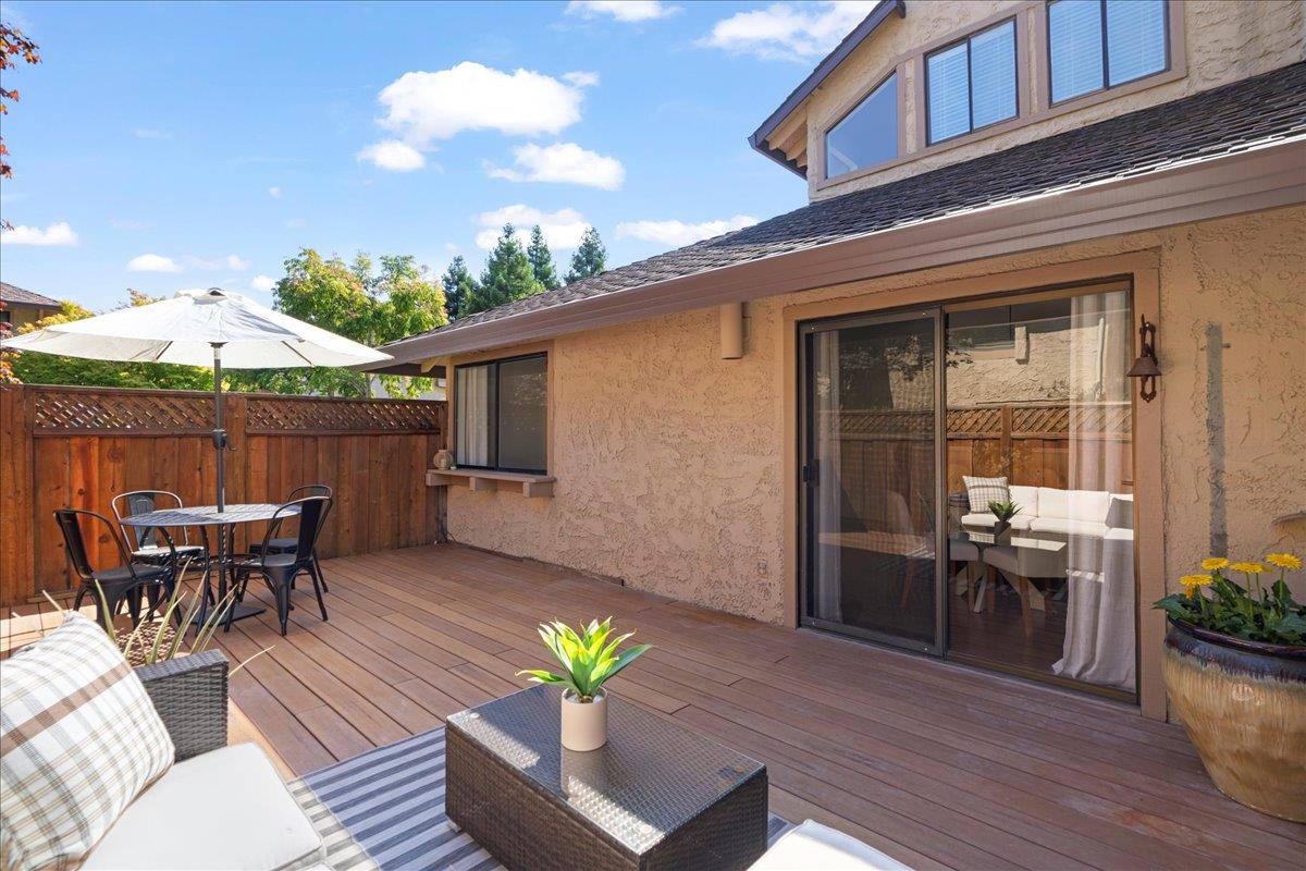 3022 Arlington DR