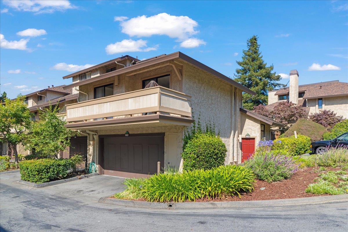 3022 Arlington DR