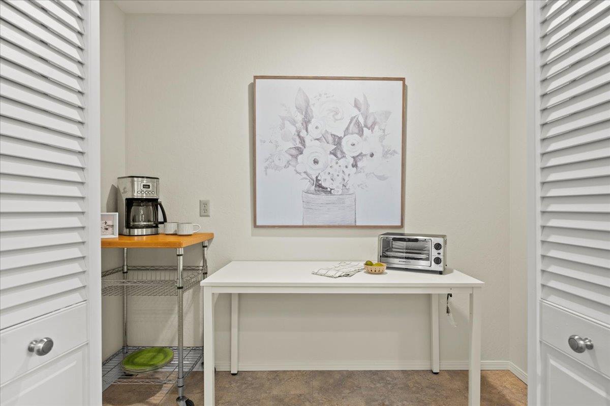 15581 Loma Vista AVE