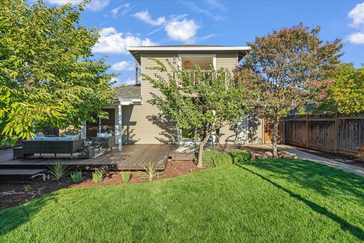 15581 Loma Vista AVE