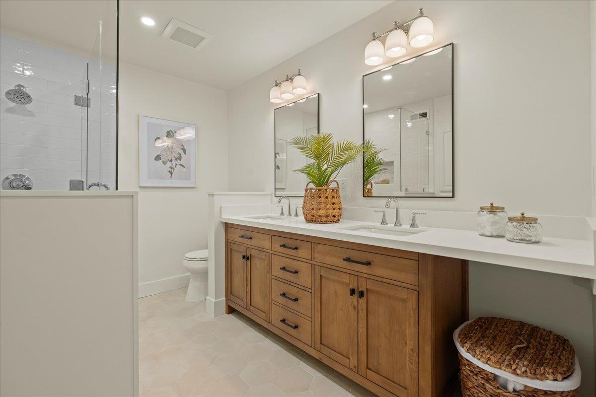 15581 Loma Vista AVE