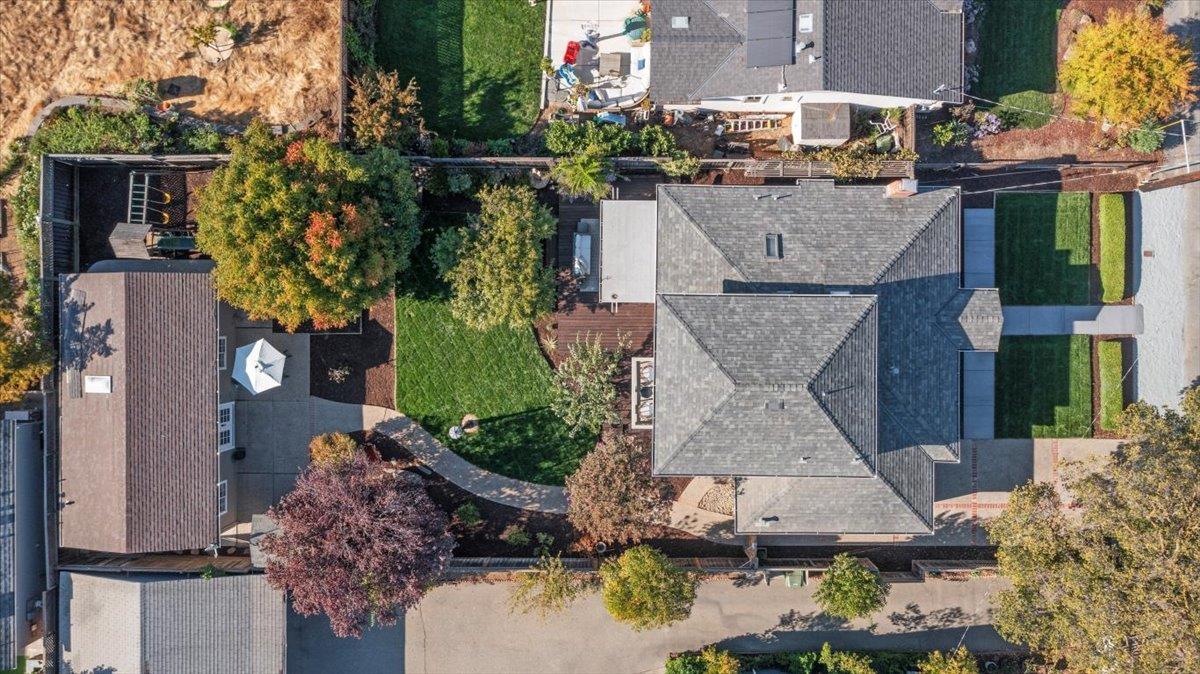 15581 Loma Vista AVE