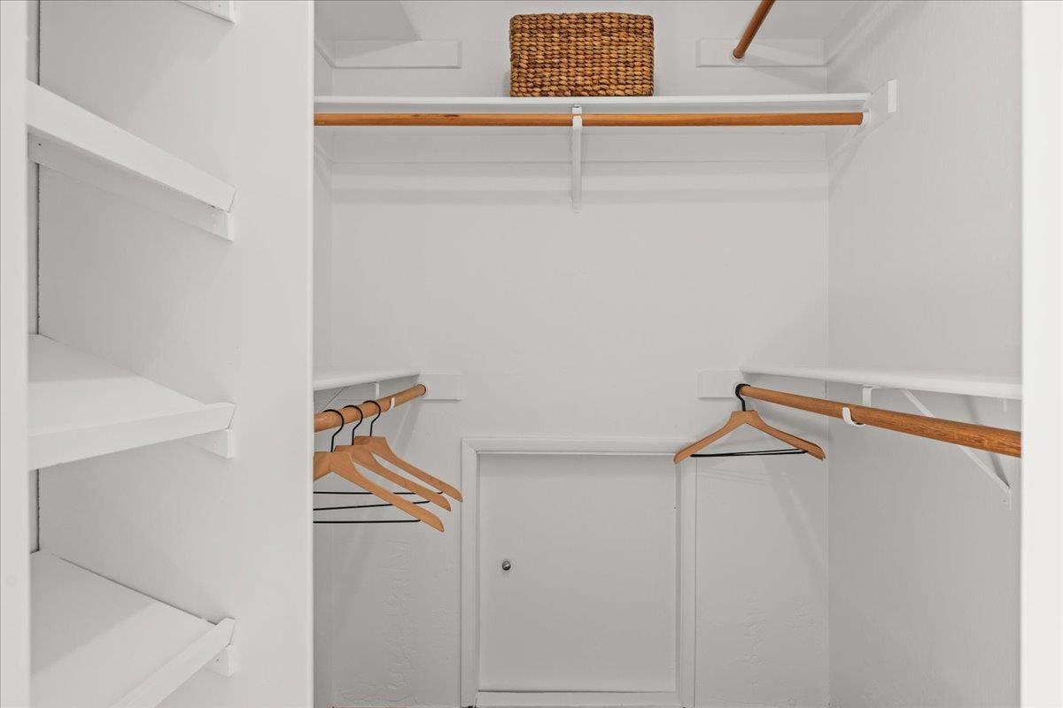 15581 Loma Vista AVE