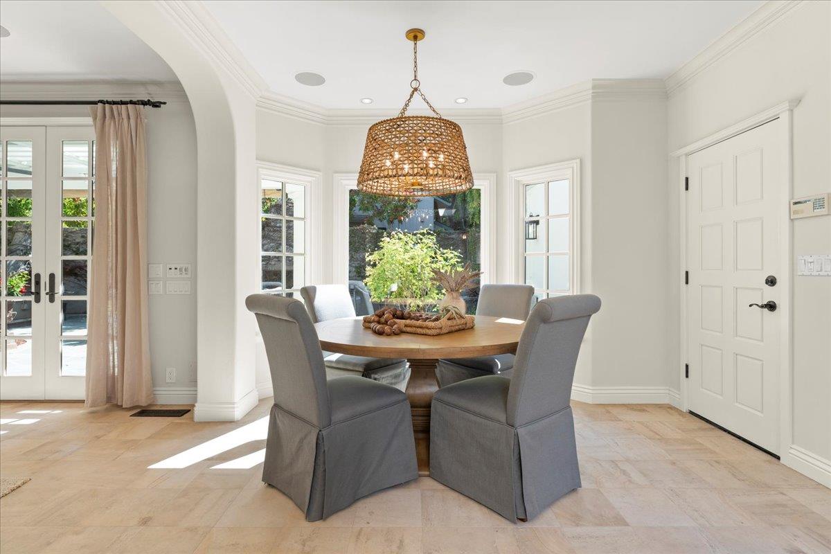 73 Mariposa AVE