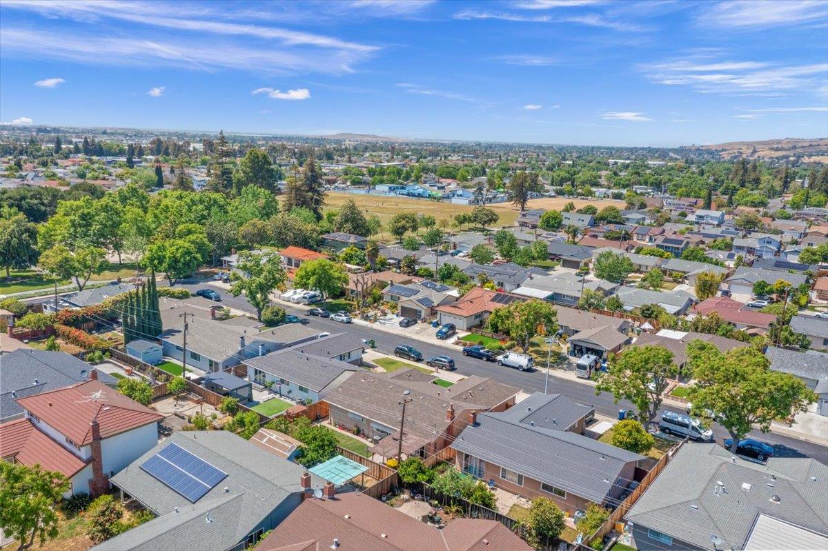 1648 Mount Rainier AVE