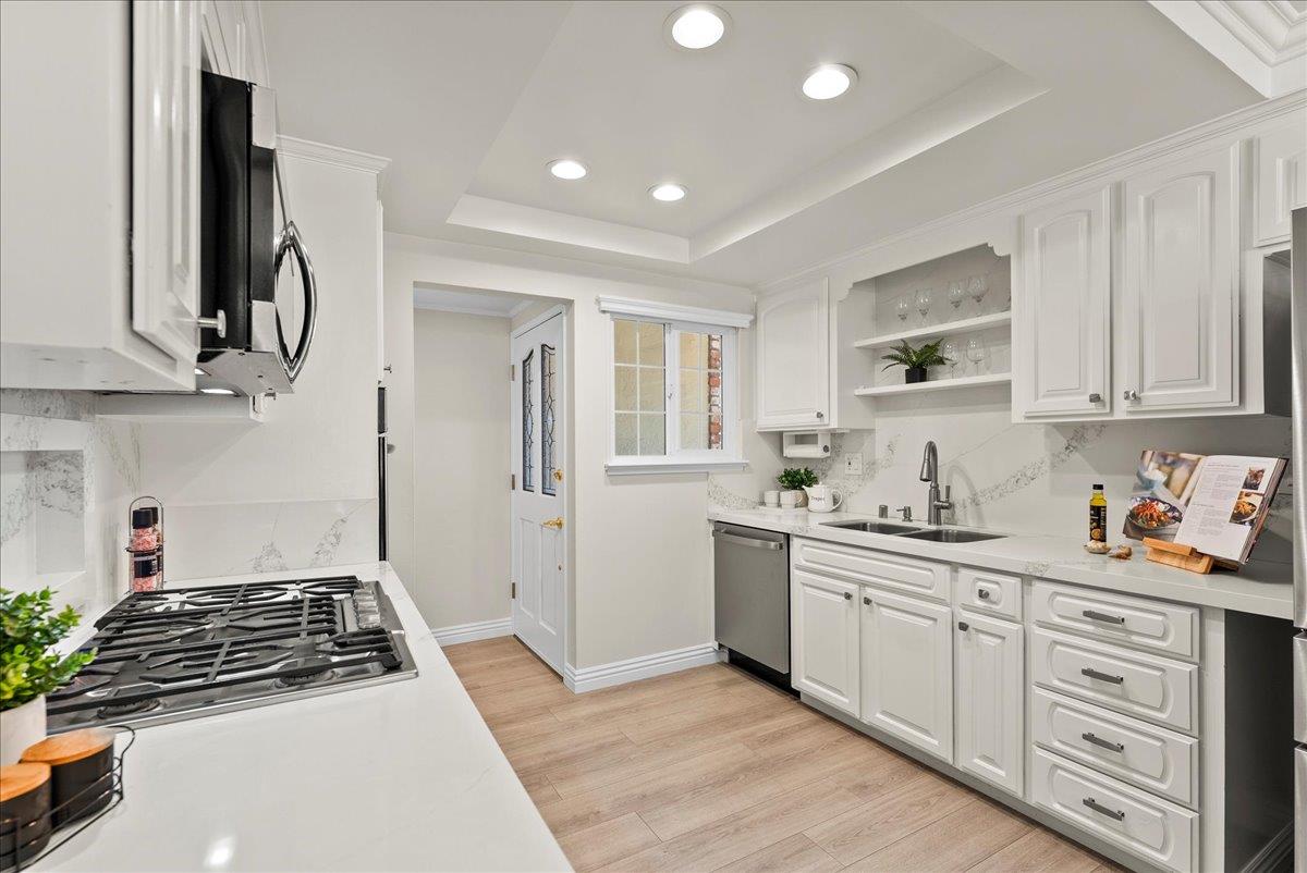 1648 Mount Rainier AVE