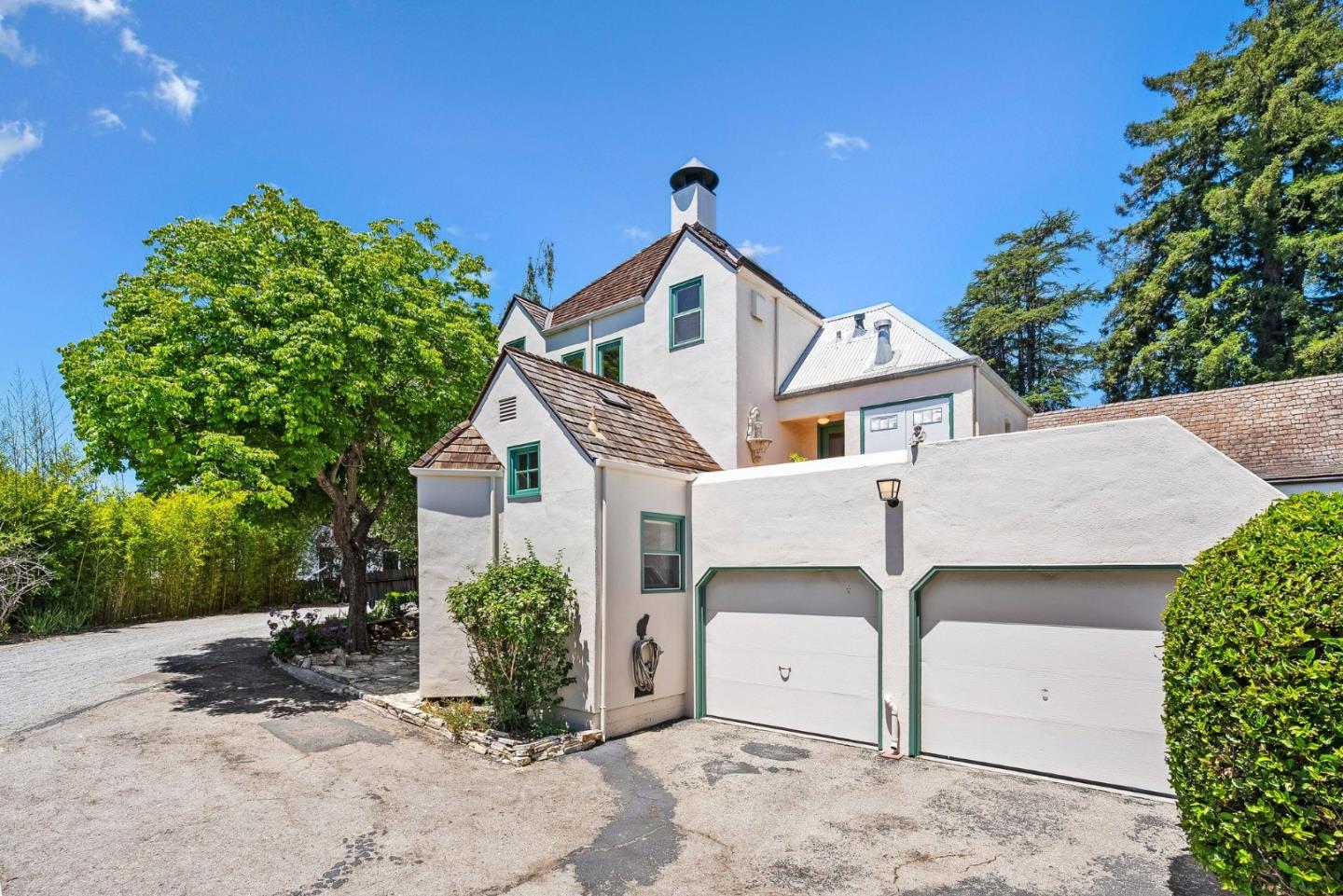 5492 Silver Birch LN