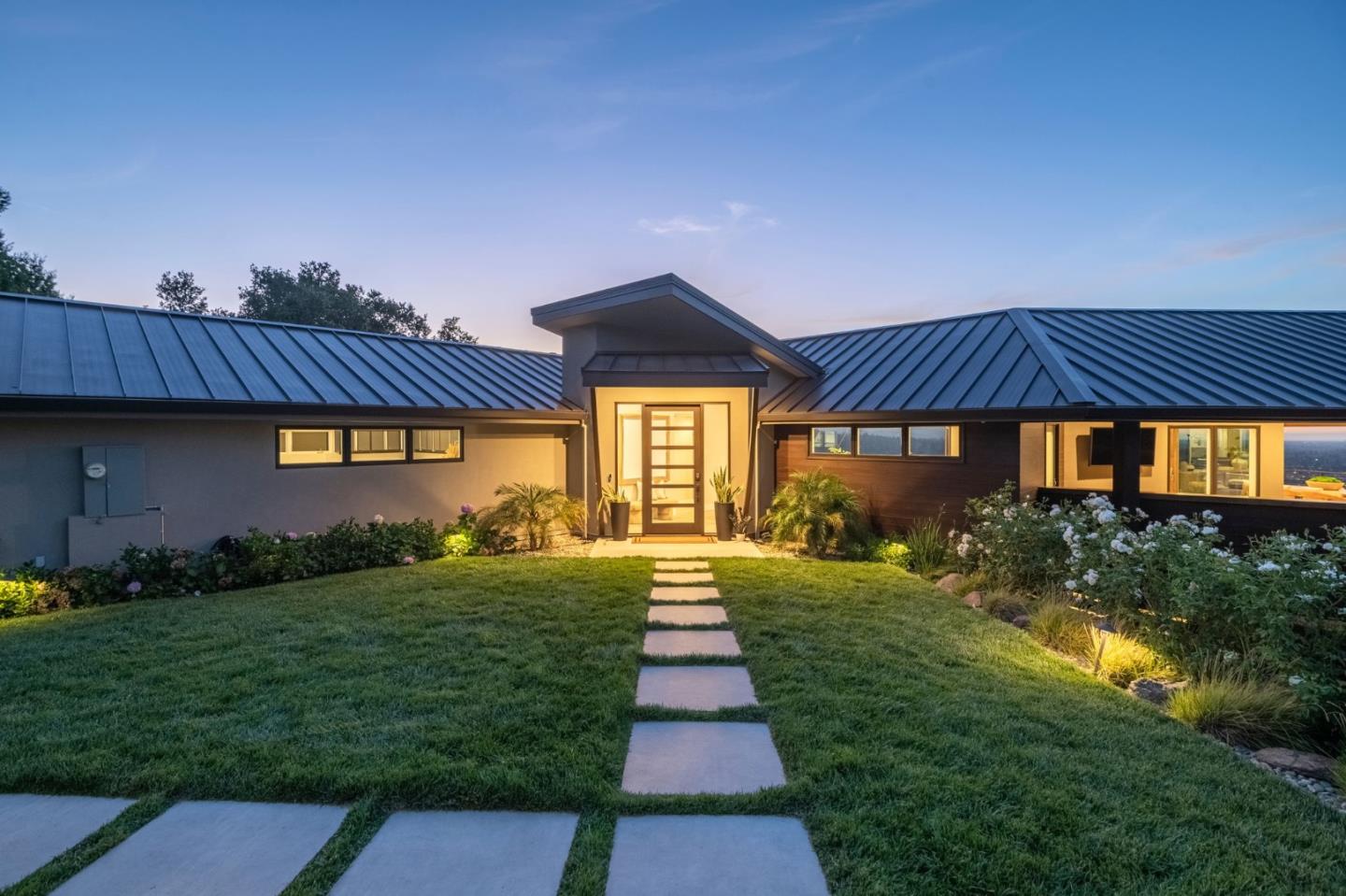 17808 Tourney RD