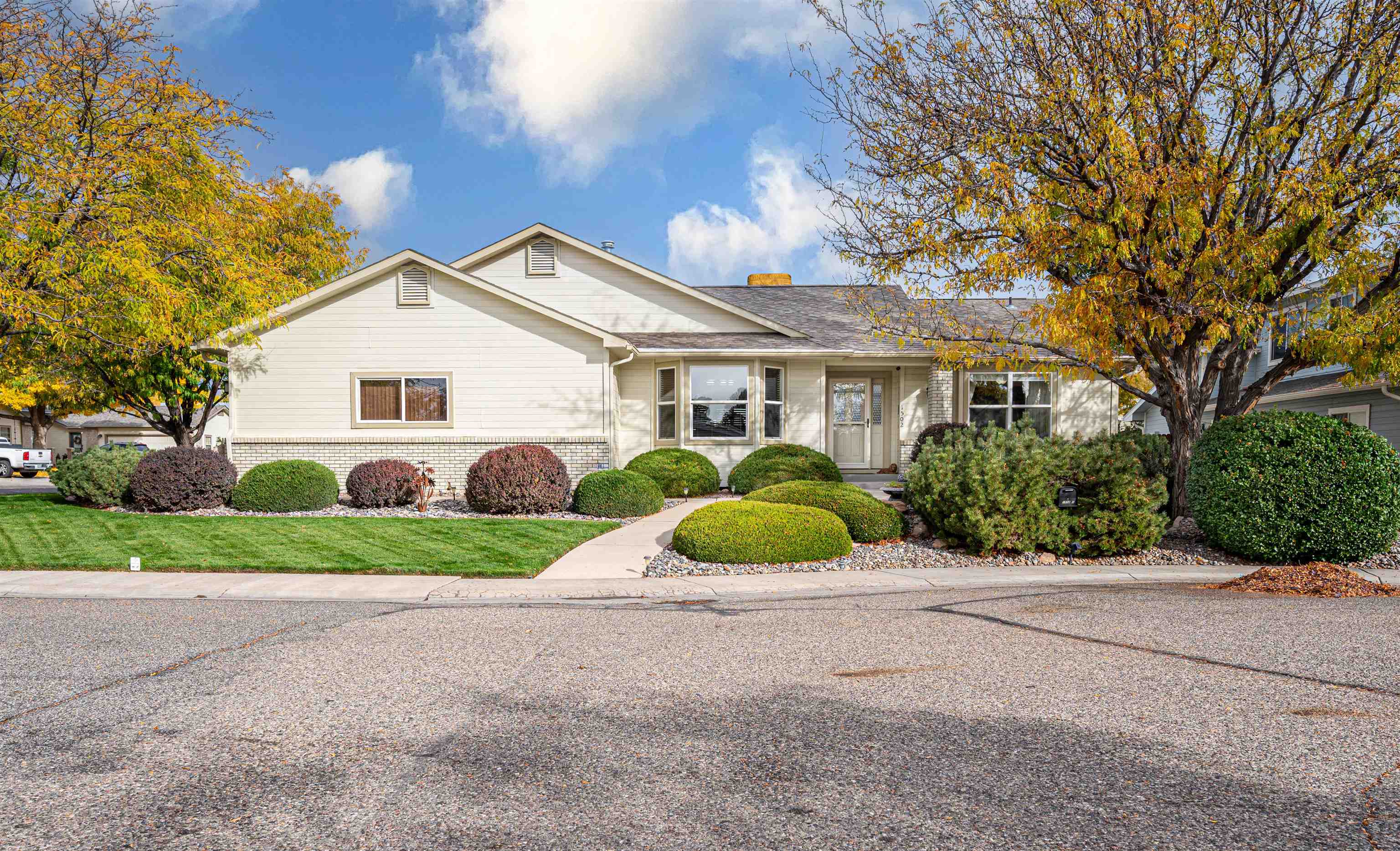 1502 S Ptarmigan Court