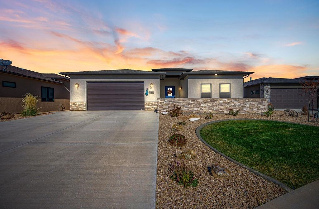 2698 Meadowcrest Court