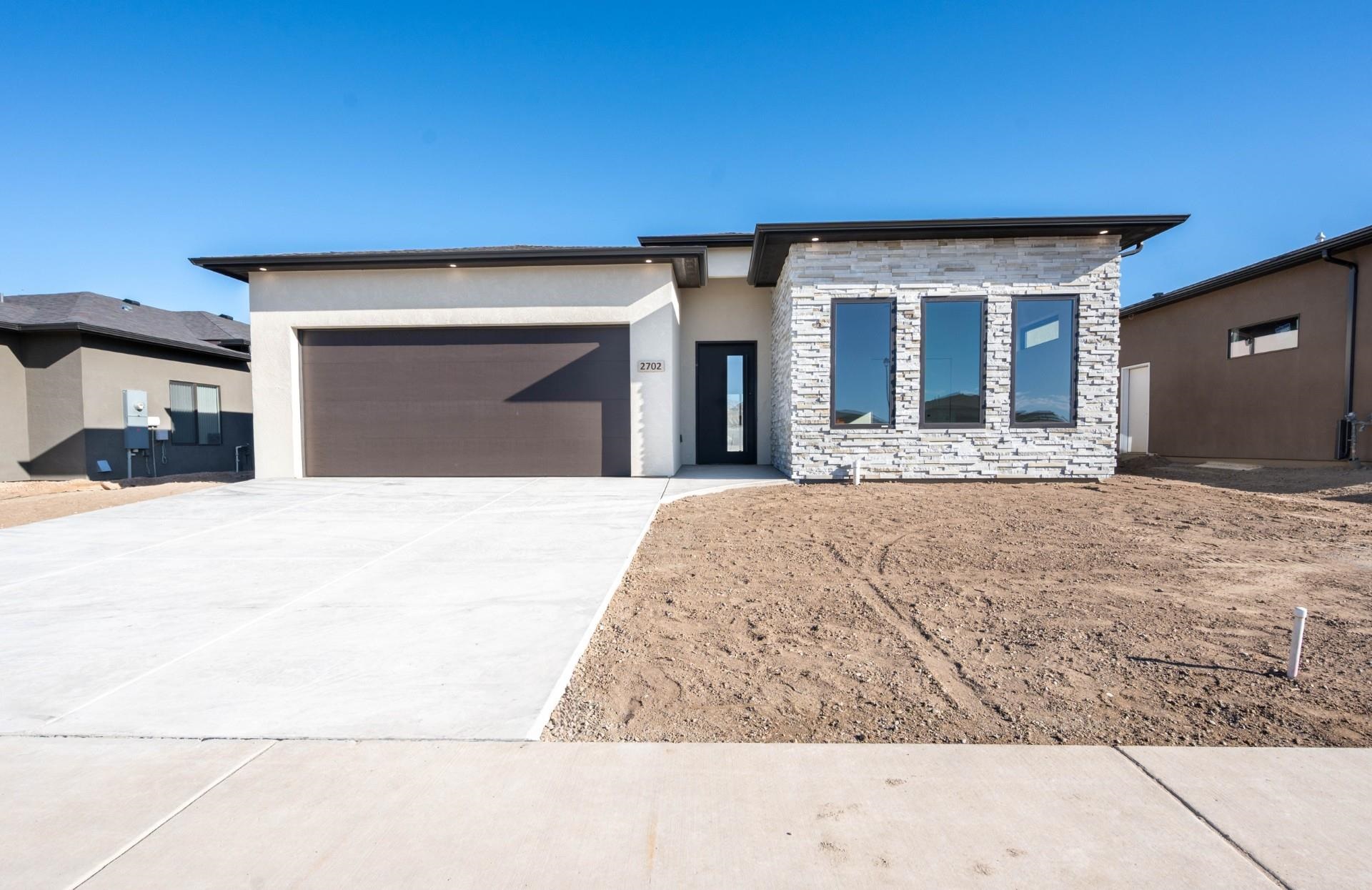 2702 Meadowcrest Court