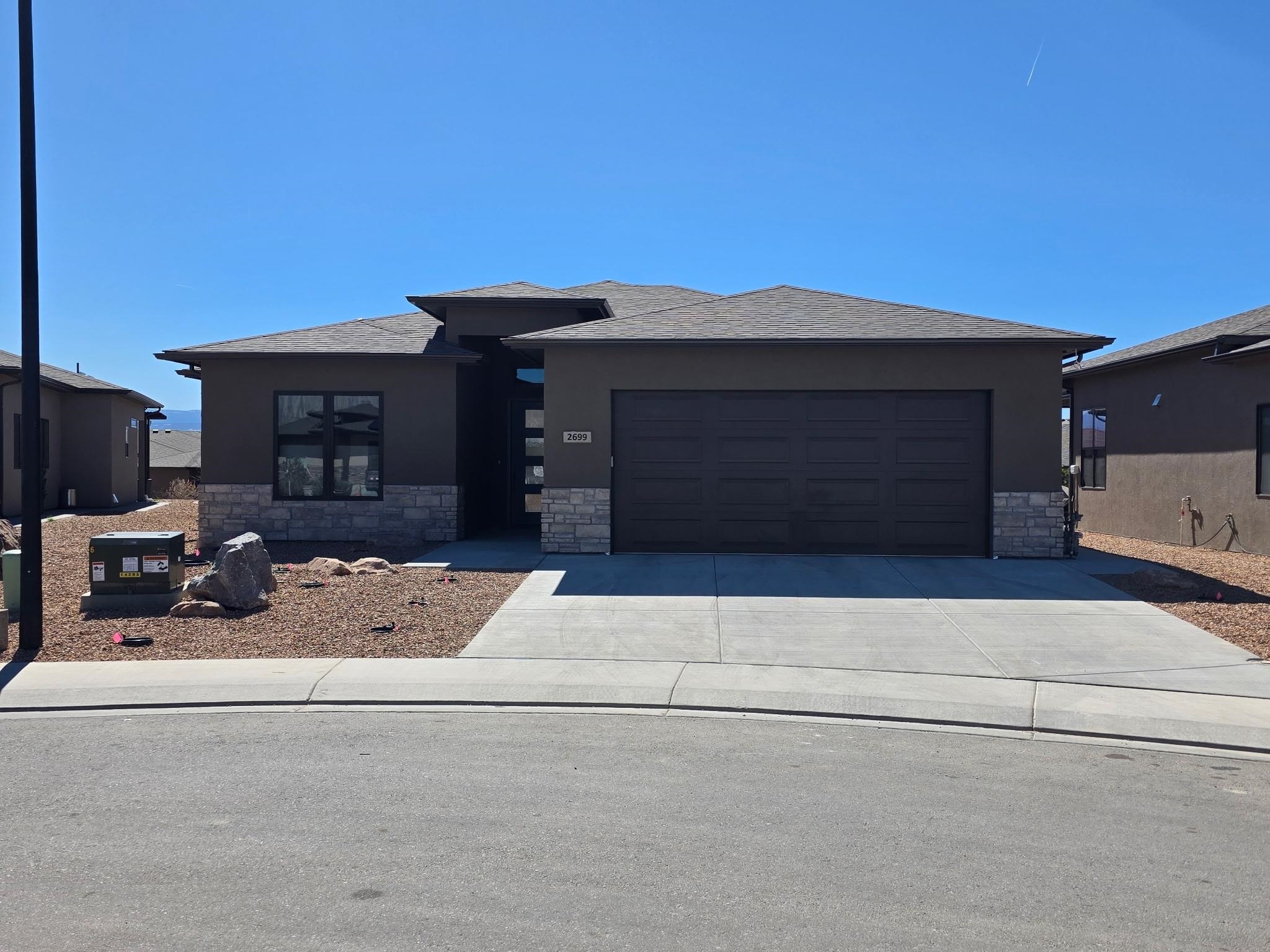 2699 Meadowcrest Court
