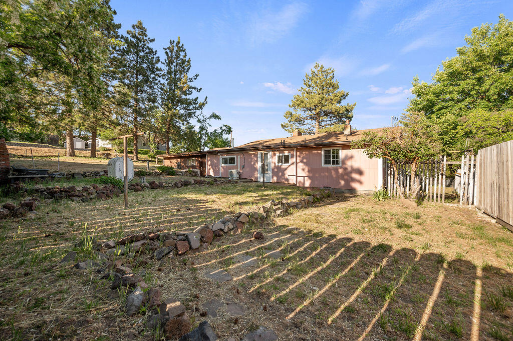 2318 Modoc Street