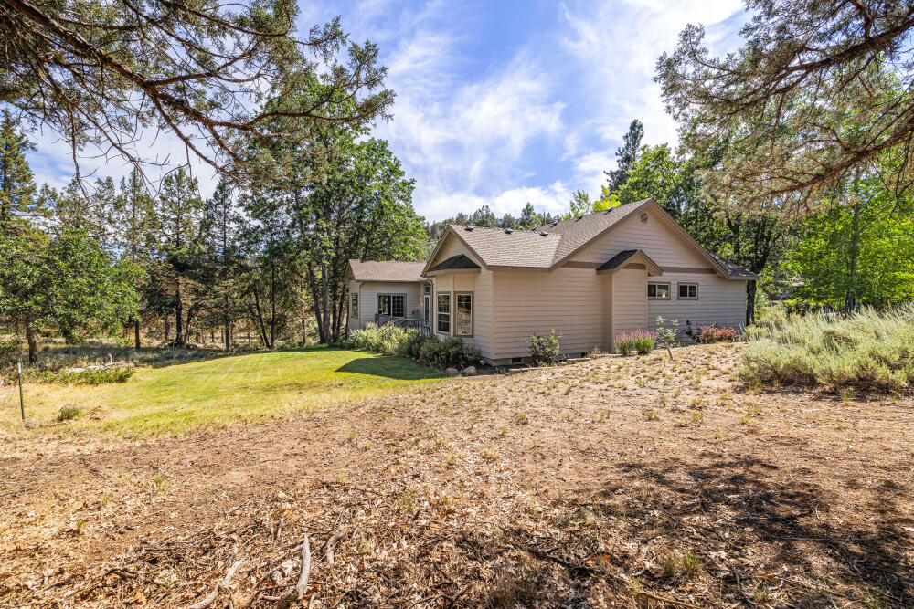 9507 Kestrel Road