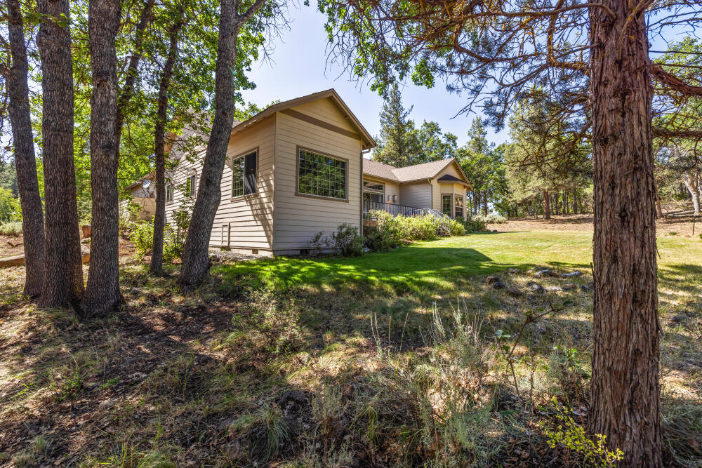 9507 Kestrel Road