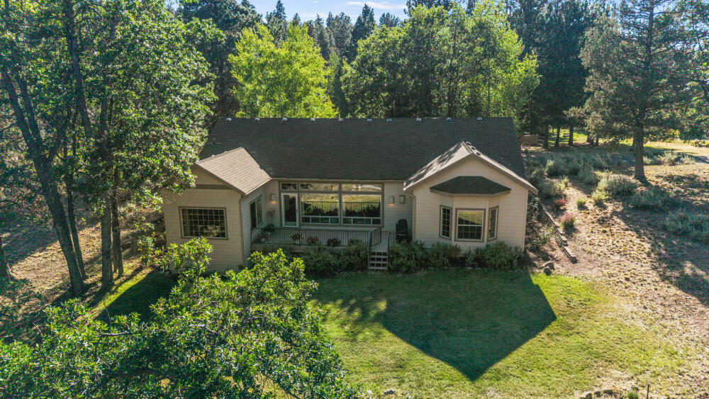 9507 Kestrel Road