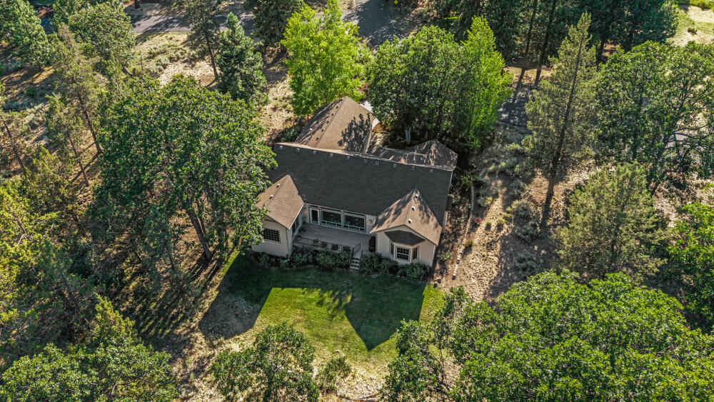 9507 Kestrel Road