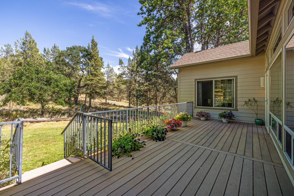 9507 Kestrel Road