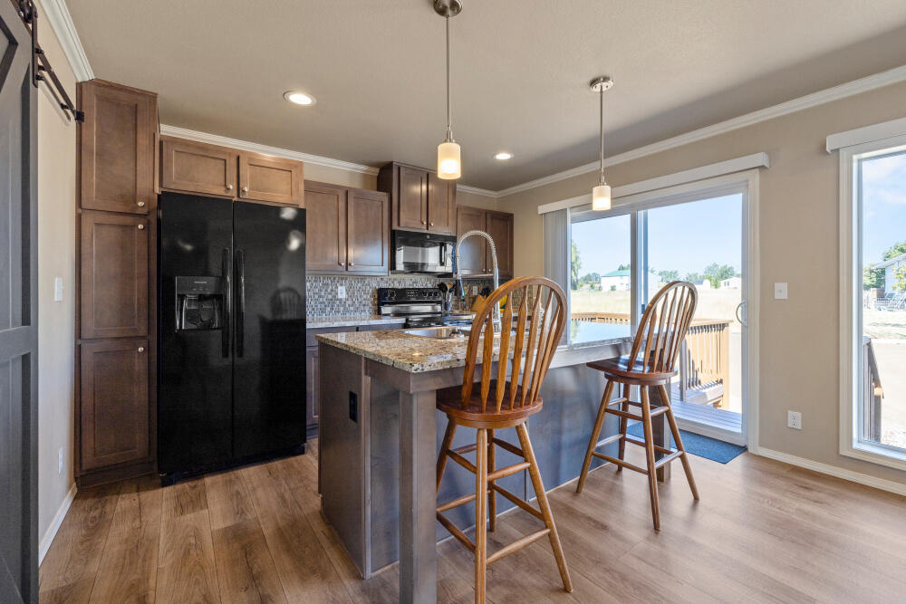34234 Glen Drive