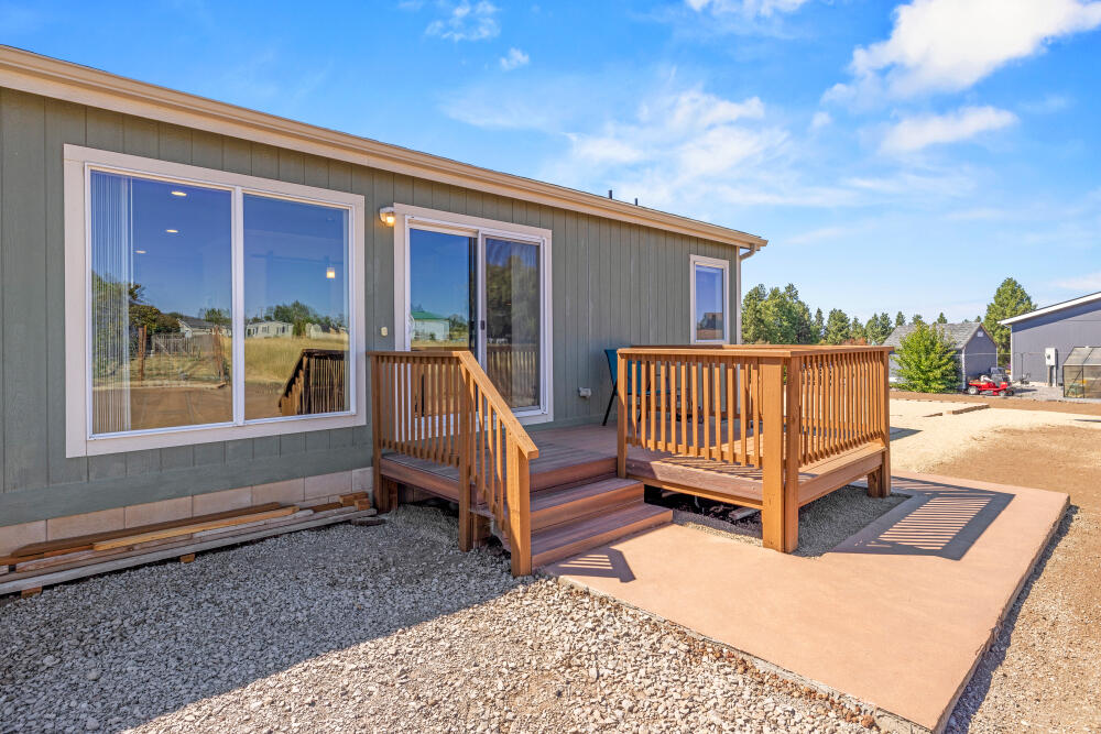34234 Glen Drive