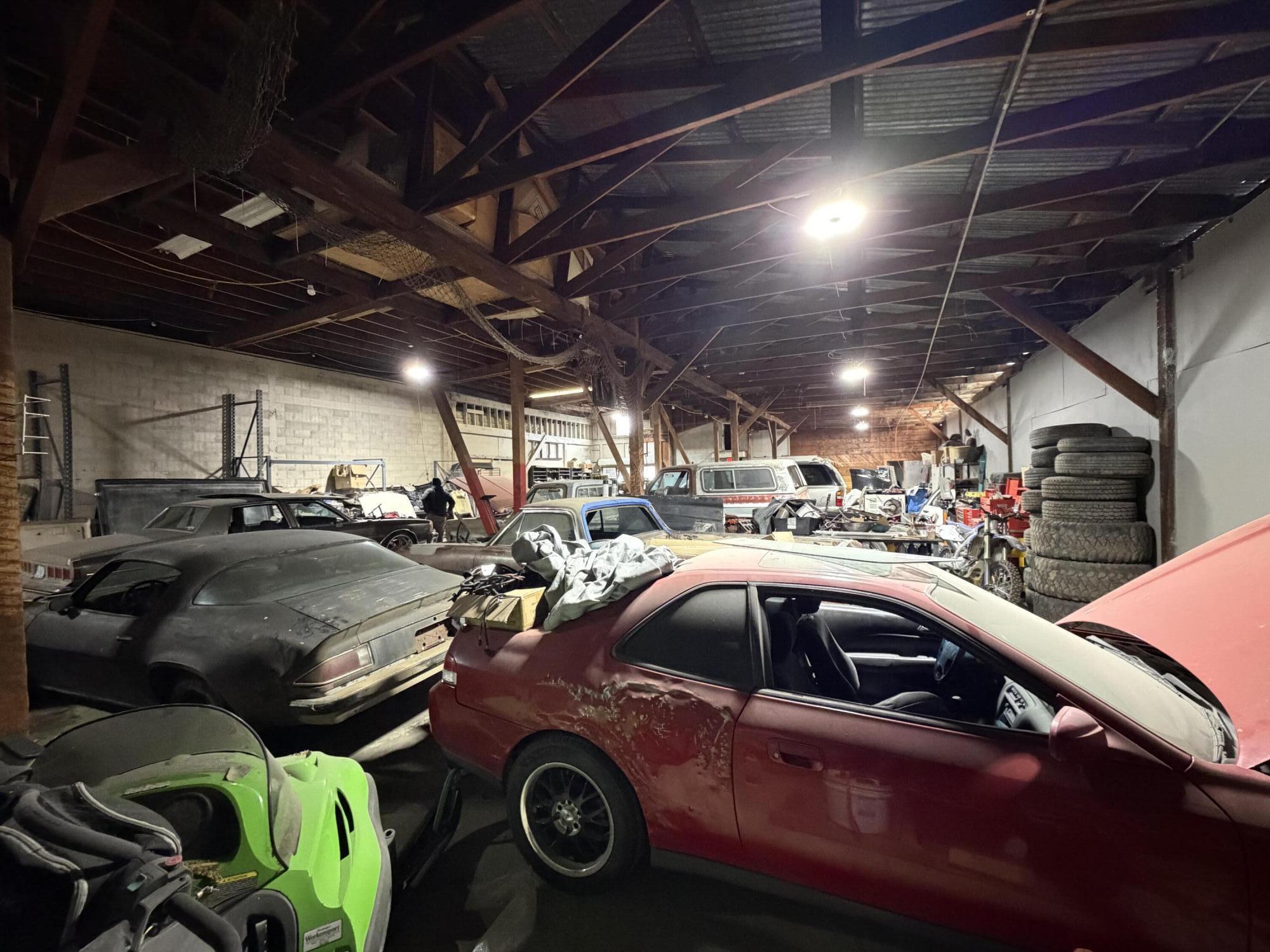 300 Market Street, 310 320