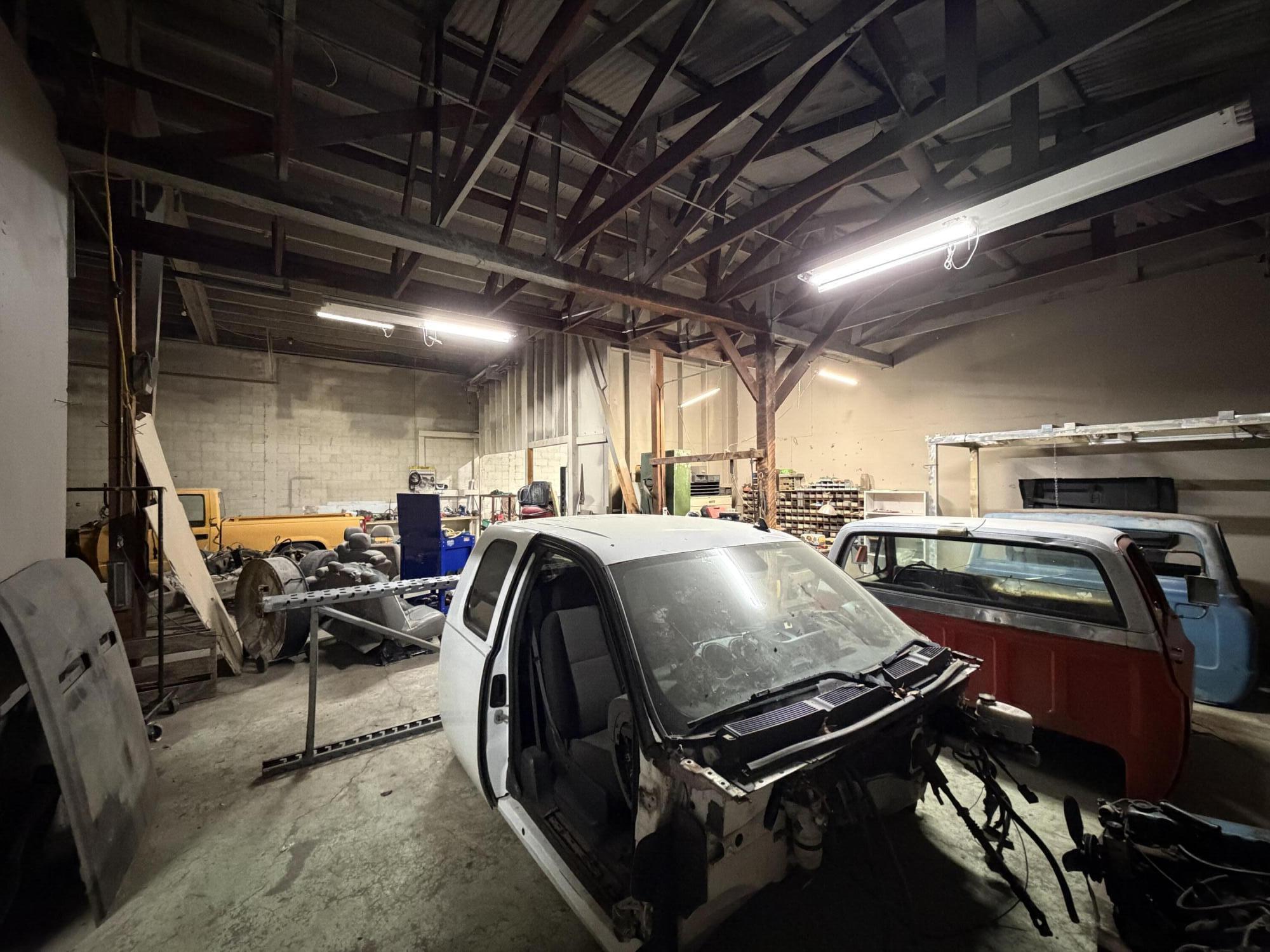 300 Market Street, 310 320