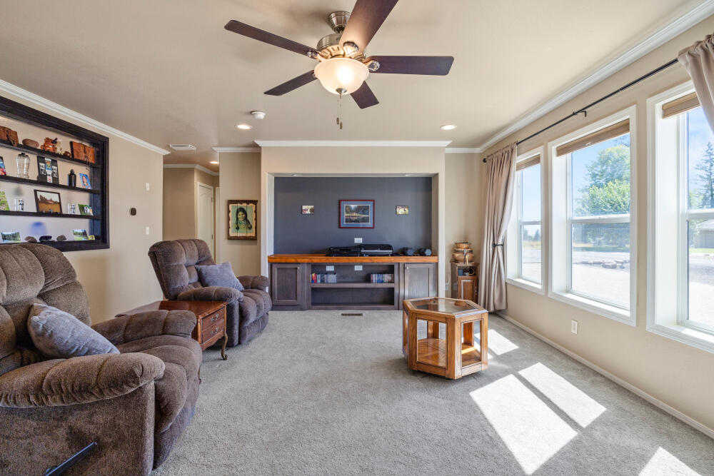 34234 Glen Drive