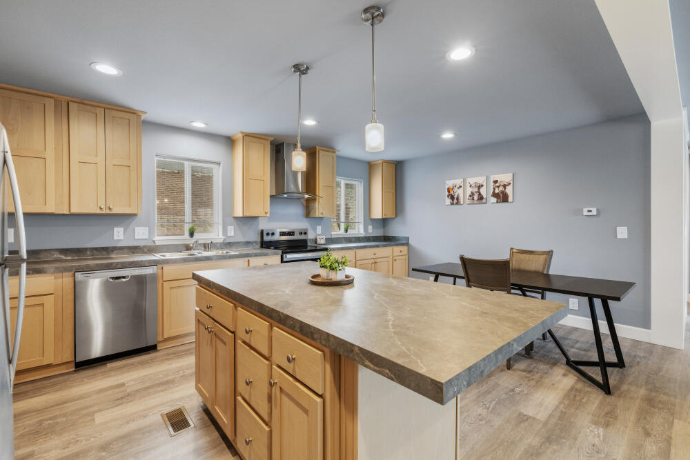 5628 Edith Way