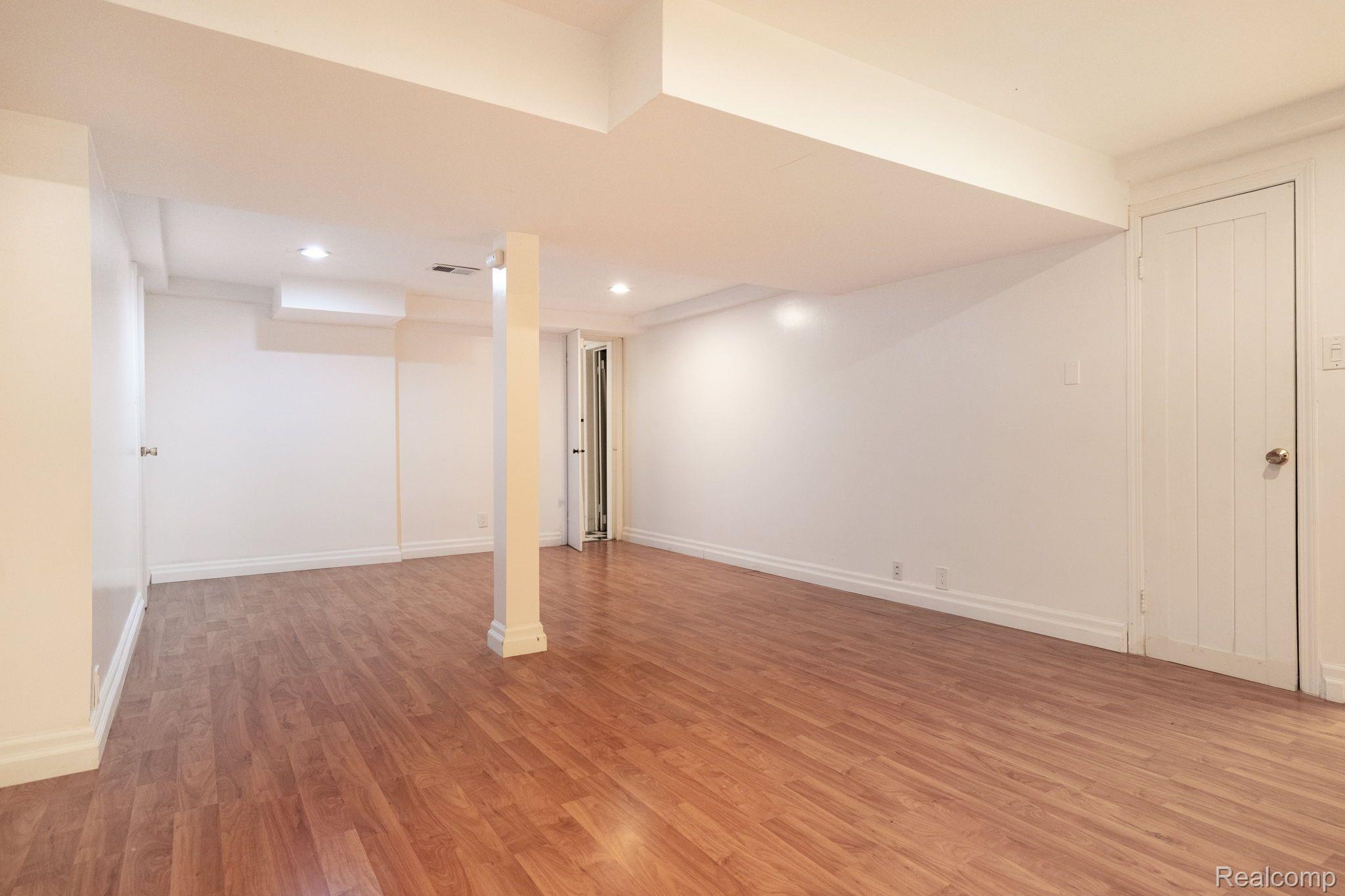 3280 Cairncross Drive