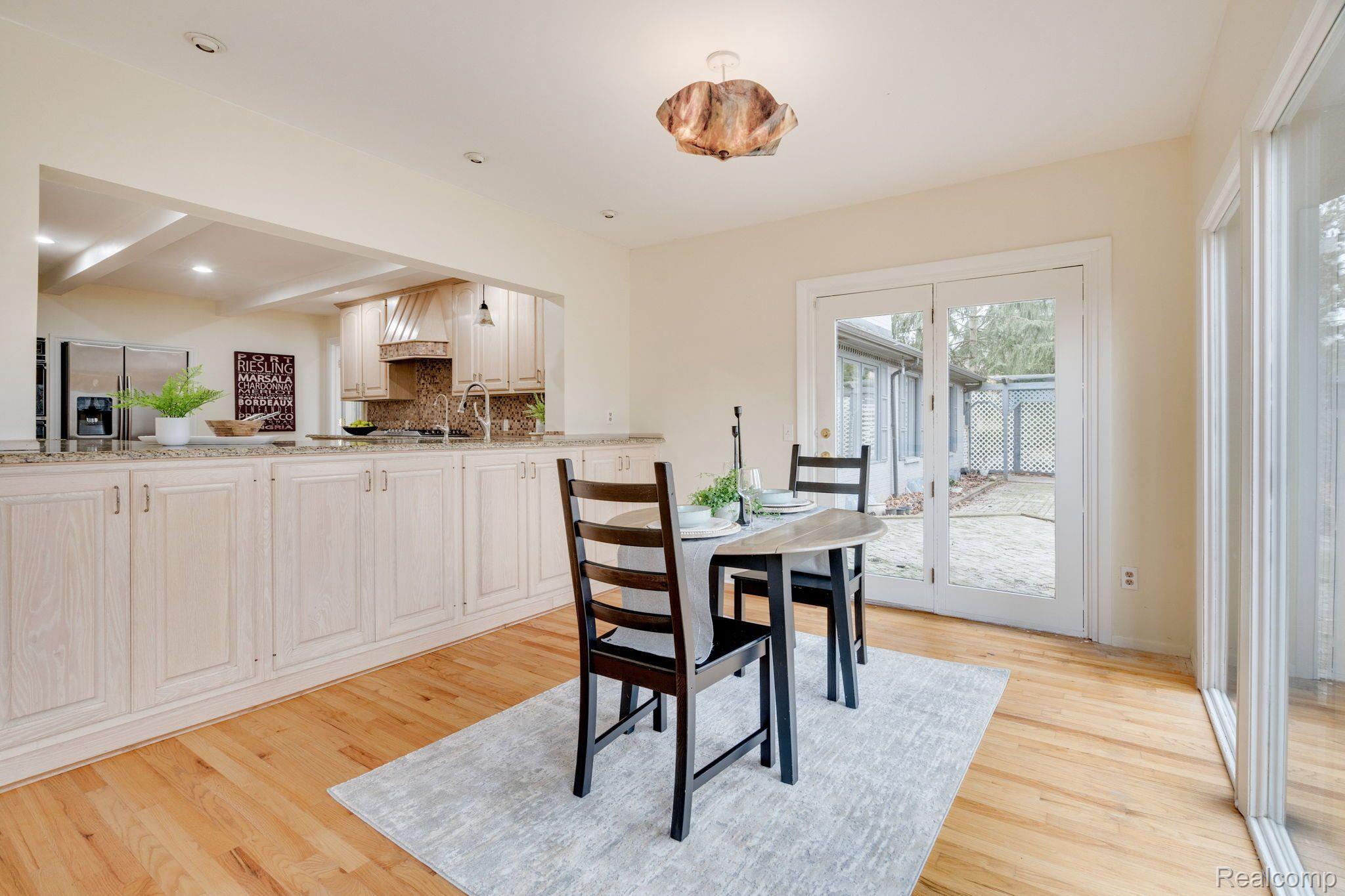3280 Cairncross Drive