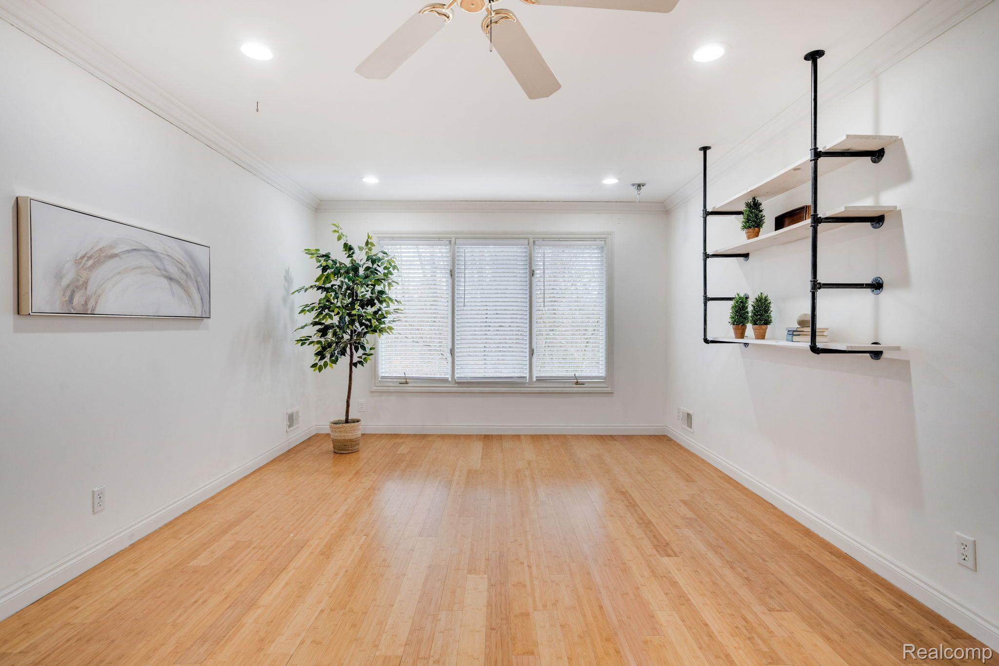 3280 Cairncross Drive
