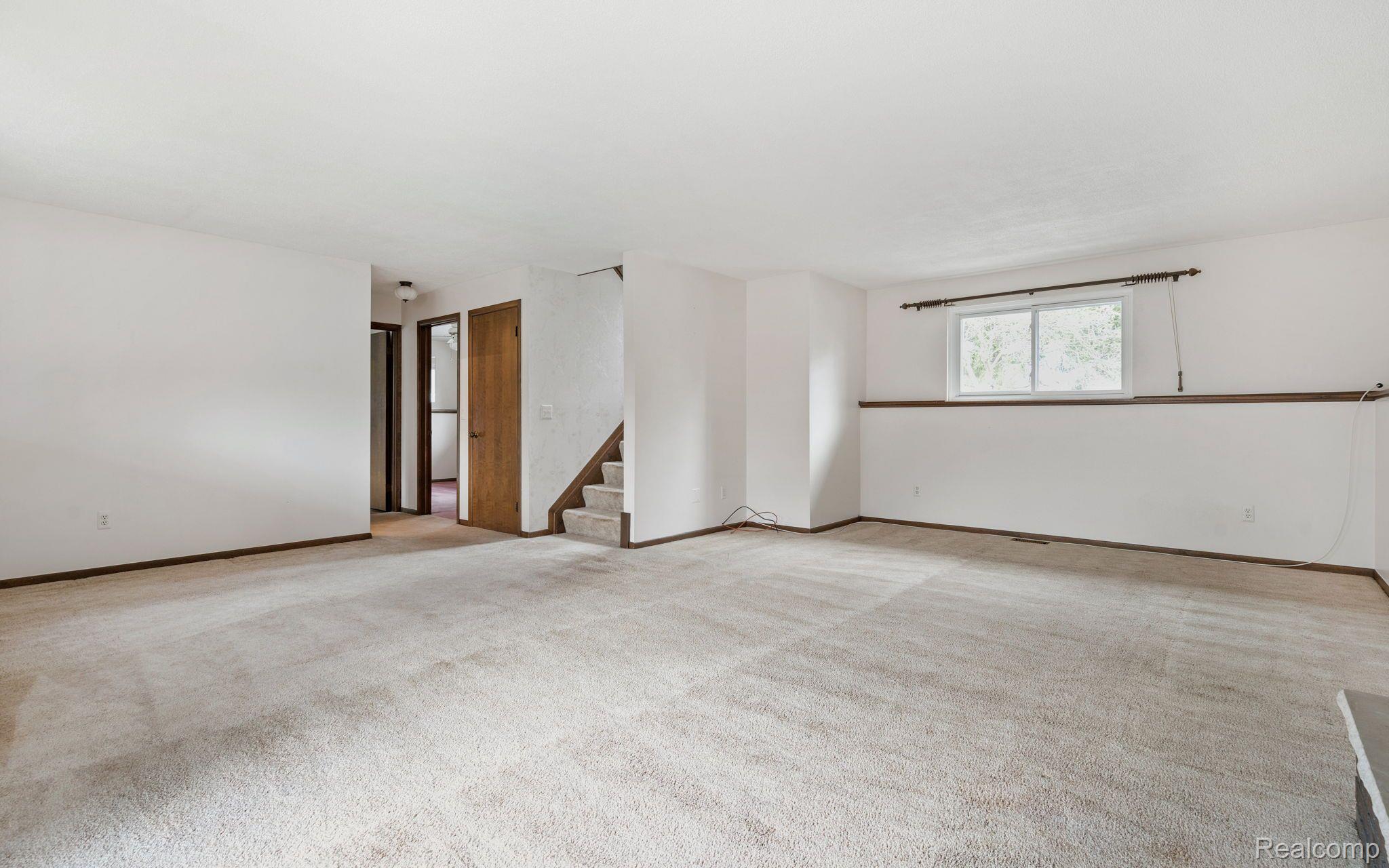 3425 Indianwood Road