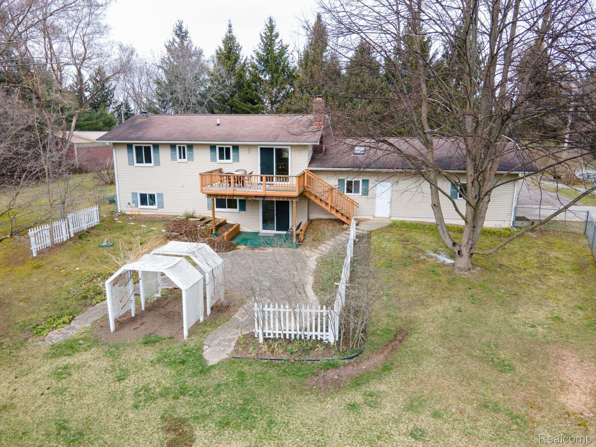 3425 Indianwood Road