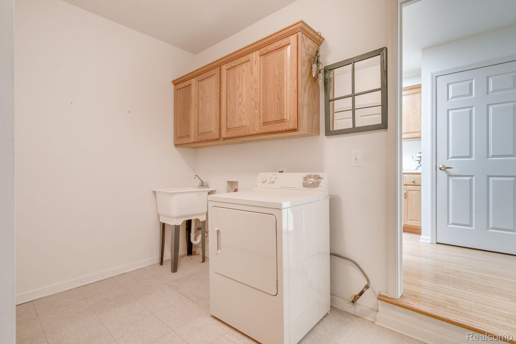 59354 Pine Creek Court